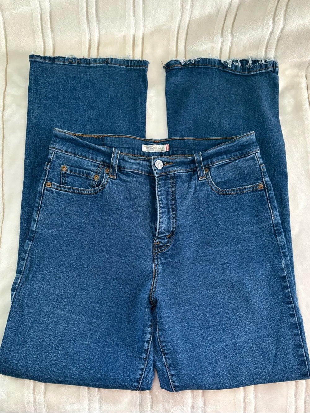 Levi’s Women’s Slimming Bootcut